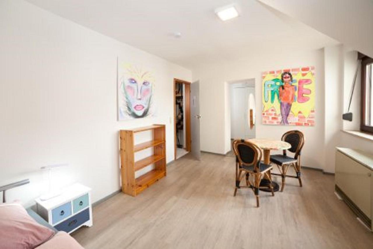 Haus Haas Zimmer&Fewo Apartamento Lauda-Königshofen Exterior foto