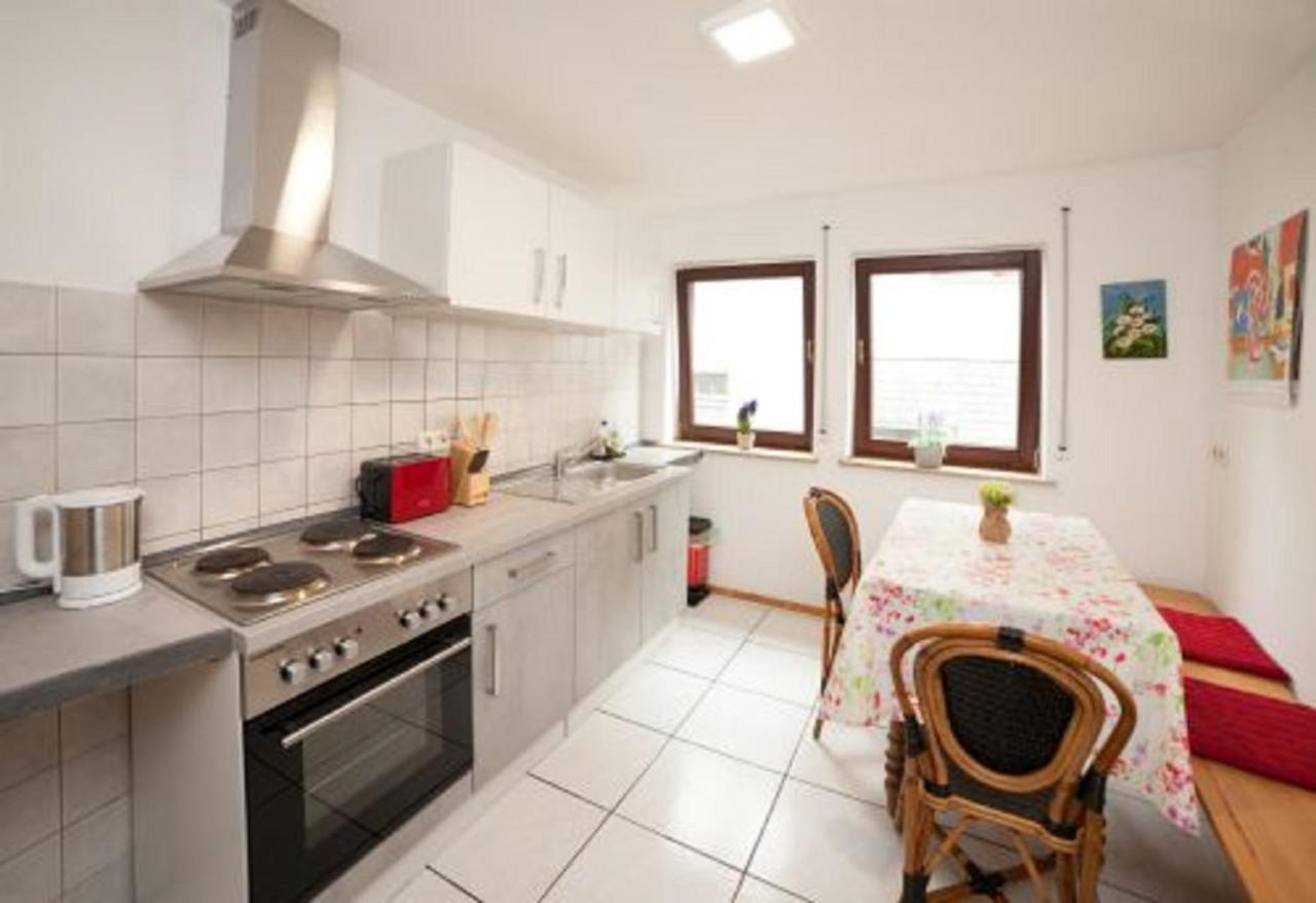 Haus Haas Zimmer&Fewo Apartamento Lauda-Königshofen Exterior foto